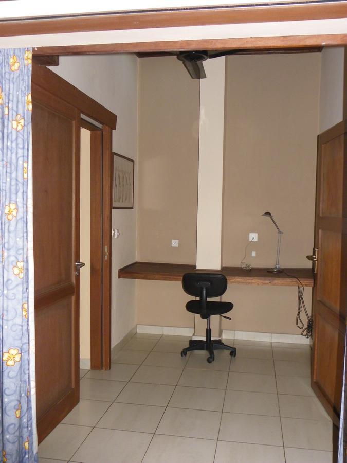Botanika Hotel Бужумбура Экстерьер фото